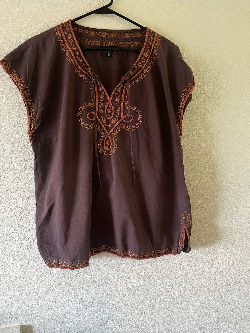 Tommy Hilfiger Women’s Brown Tunic Top with Orange Embroidery.  XL